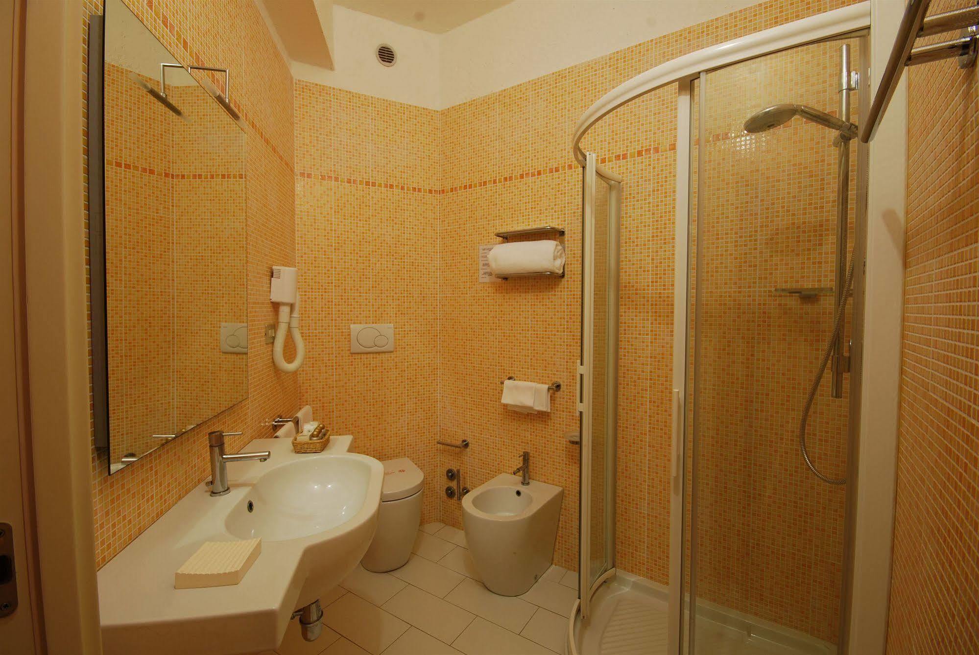 Hotel Bellevue, Sure Hotel Collection By Best Western Pesaro Eksteriør bilde
